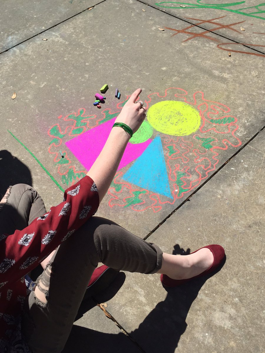 Russell_Said's tweet photo. @HebronHSArtClub Getting ready for Chalk This Way! Come and celebrate April 9th 10a 😊 #arts #chalkthisway #hhsart https://t.co/XcYbp1yhLe