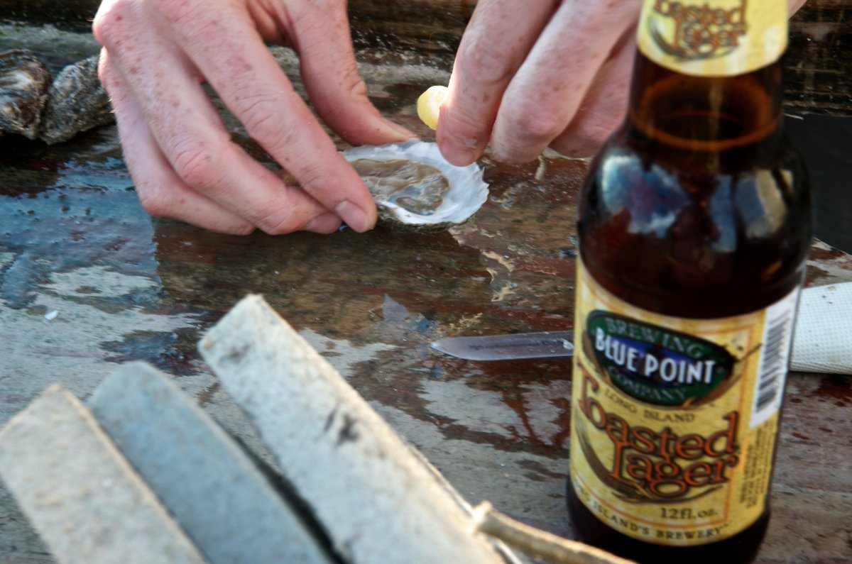 FarrellDistVT's tweet photo. .@ChurchStTav_VT see you for @BluePointBrewer and oysters tonight! https://t.co/rLV95M4Bb9