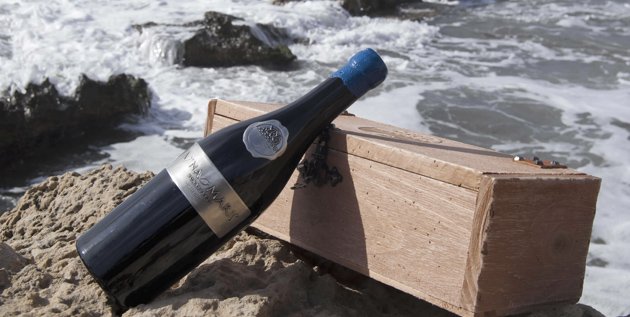 Vina Maris: la idea de un vino macerado bajo el mar bit.ly/1QSrV28