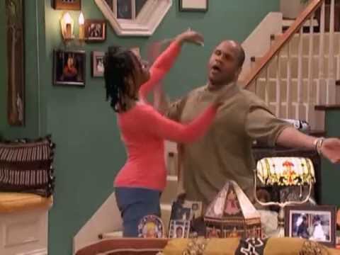 tkeyahfan's tweet photo. Life #goals! The best #Disney parents ever from our #childhood! #tanyabaxter #victorbaxter #thatssoraven #throwback https://t.co/oFg6CTh448