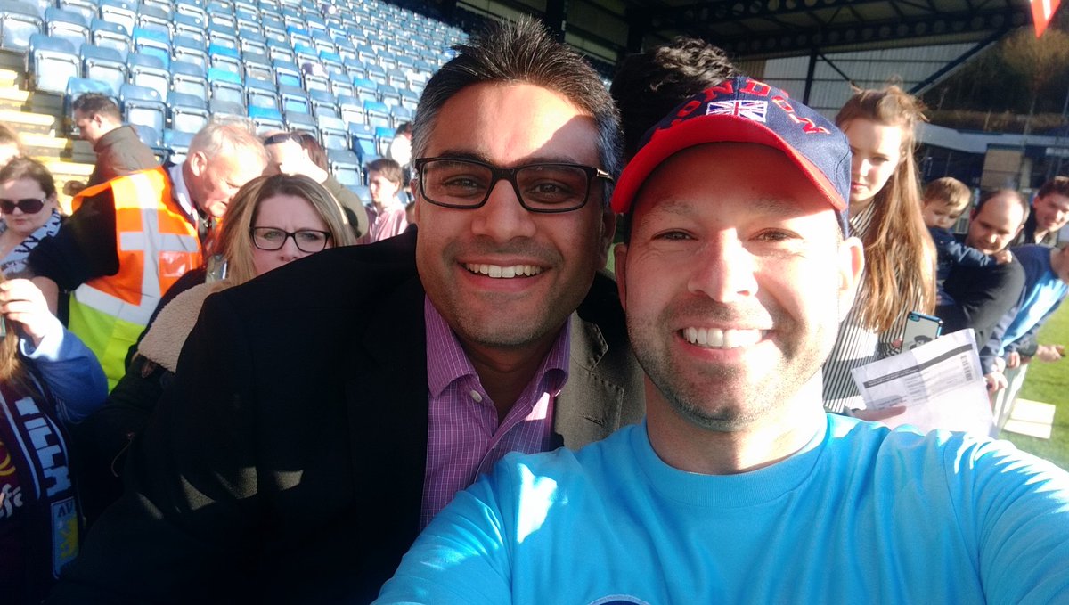 Nizami_Foods's tweet photo. really enjoyed #JokersInWycombe. @jamessmurray you're an absolute legend. #ImpracticalJokers #jokersinuk https://t.co/s1L4rb86Dd