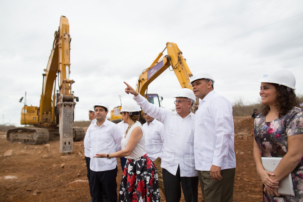 GobYucatan's tweet photo. Comenzó en Mérida la construcción del Hospital Faro del Mayab, que generará mil 300 empleos directos e indirectos. https://t.co/mhvVwGViva