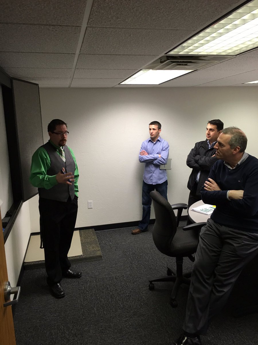 Philly2Chicago's tweet photo. @bobbybartolo breaking down how to increase conversion as it relates to his goal of $100K in salary! @jimmills22 https://t.co/wJDjqlX2ho