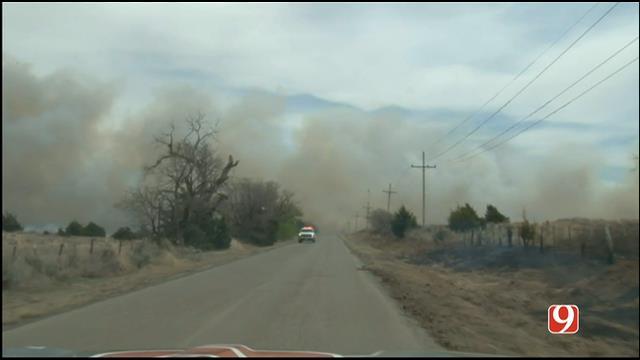 NEWS9's tweet photo. WATCH LIVE NOW: Storm Tracker Marty Logan following large grass fire in Woodward County. https://t.co/MBoWchawpU https://t.co/41cUrchOYL