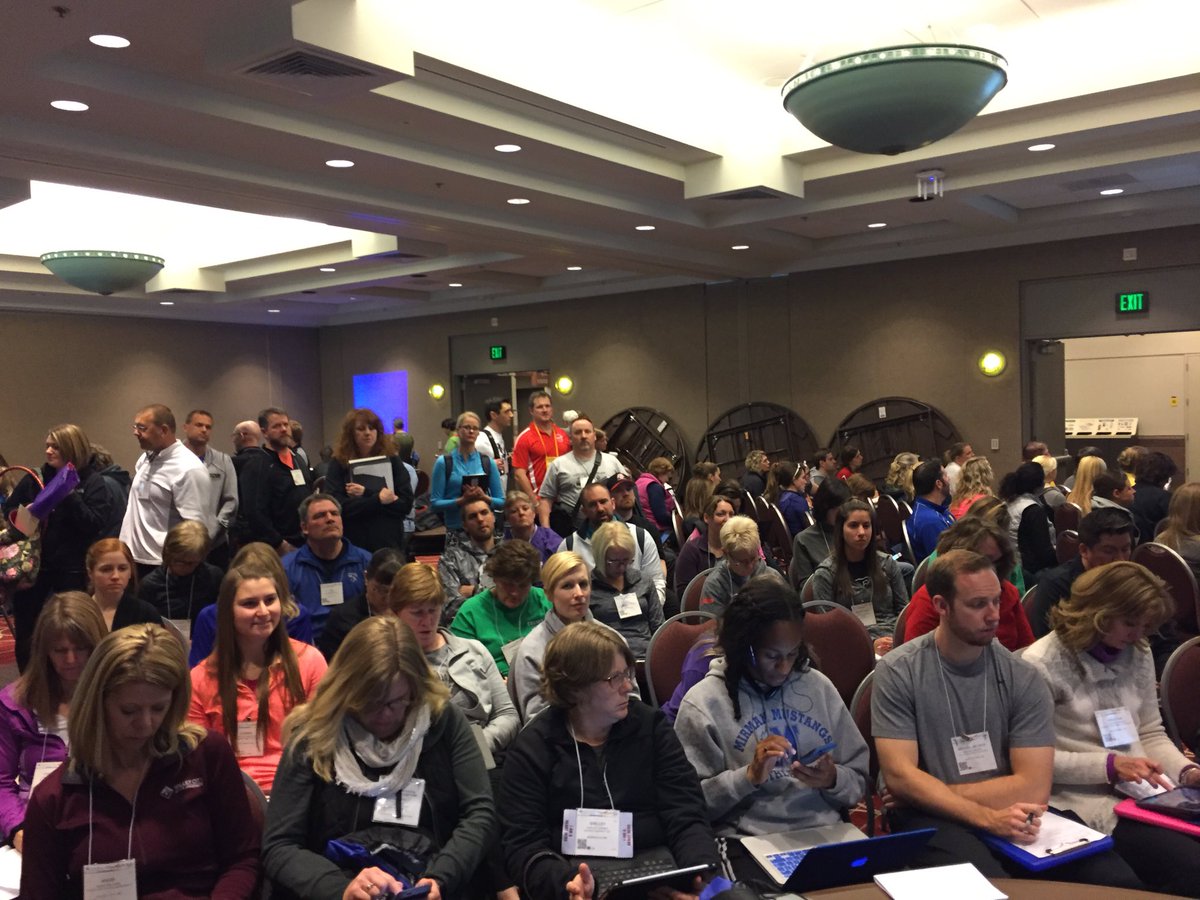 eb_coacha's tweet image. .#SHAPEMinneapolis #ReadySetTech who knew this many people would want to listen to me?!