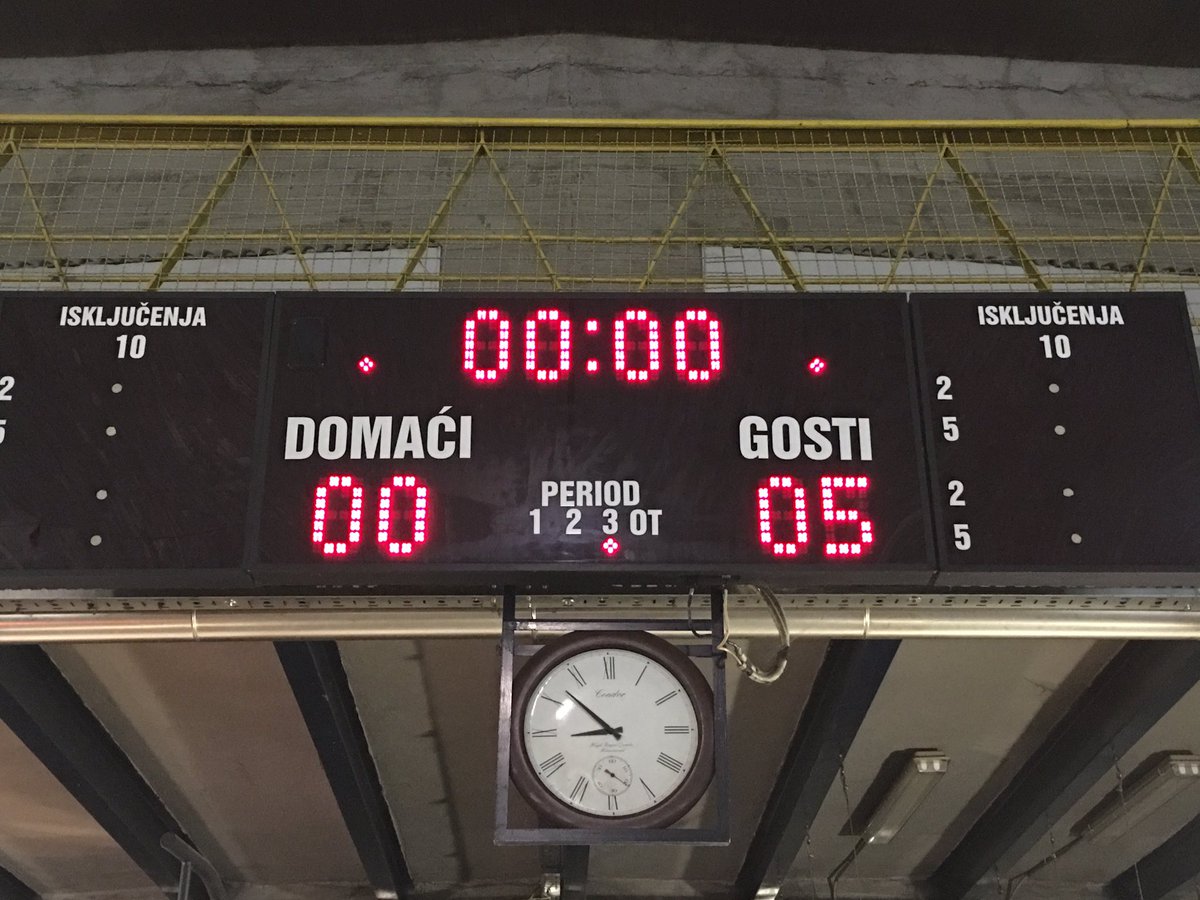 KHLMladost's tweet image. @KHL_MedvescakZG 0 : 5 @KHLMladost
Sutra posljednja prije osvajanja finala
#ph2016 #kadeti