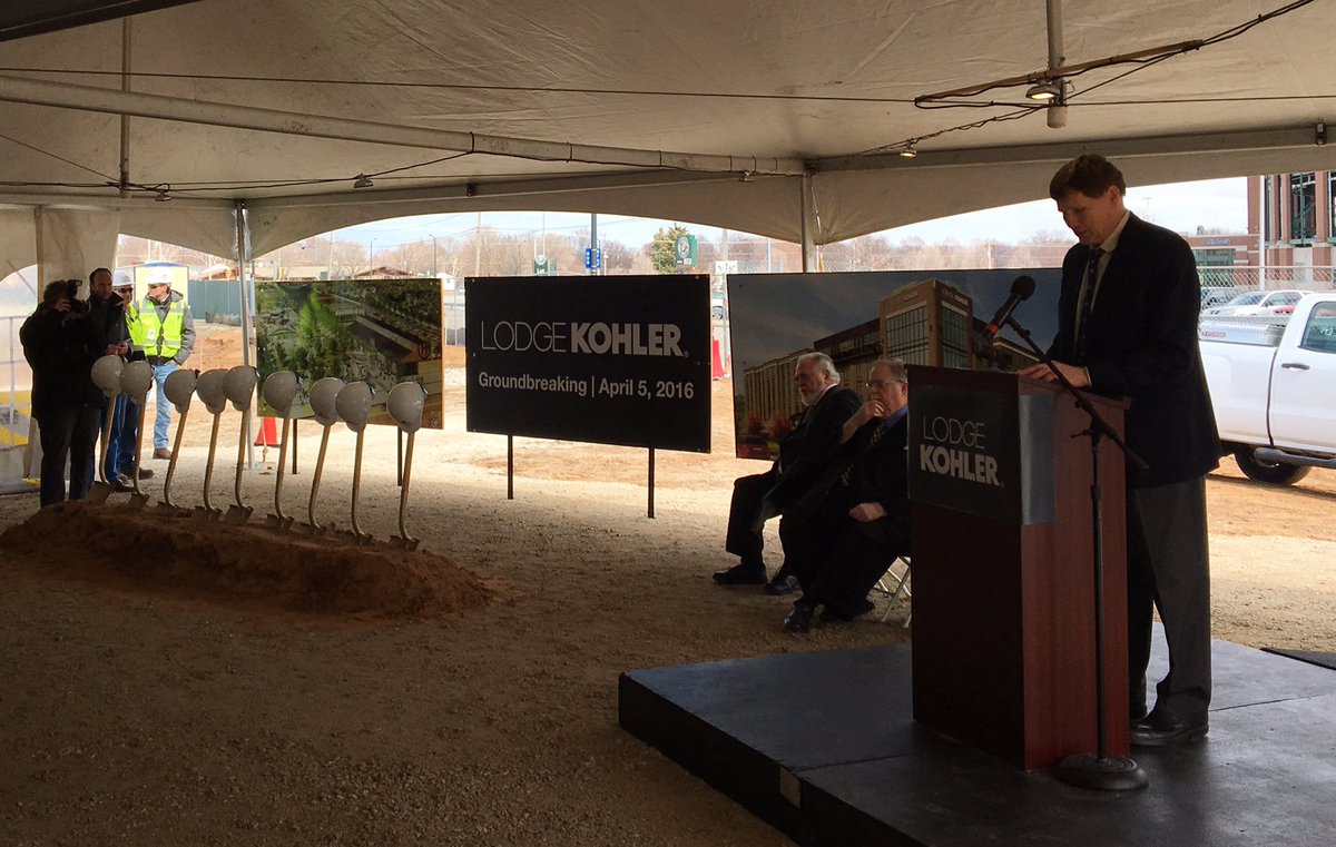 packers's tweet photo. #Packers President &amp; CEO Mark Murphy helps break ground for Lodge Kohler near @LambeauField! #TitletownDistrict https://t.co/oLl8CRcw5K