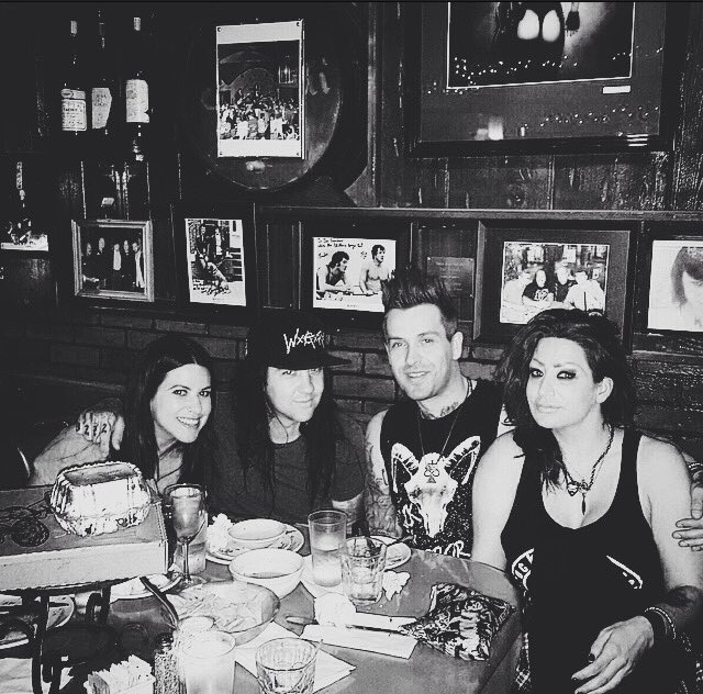 I ❤ my Lizzy. RT @LizzyBorden6: Rainbow 🤘🏻 @Rainbowlive https://t.co/nHW3Wrz5iT<a class="tags" href="/tag/lizzyborden6">@lizzyborden6</a><a class="tags" target="_blank" title="On Twitter" href="/?out=eyJ0eXAiOiJKV1QiLCJhbGciOiJIUzUxMiJ9.eyJpYXQiOjE3MjE4Mzc4MjYsImlzcyI6InR3cG9ybnN0YXJzLmNvbSIsIm5iZiI6MTcyMTgzNzgyNiwiZXhwIjoxNzUzMzczODI2LCJyZWRpcmVjdF91cmwiOiJodHRwczovL3R3aXR0ZXIuY29tL1JhaW5ib3dsaXZlIn0.AubJhqkSF3FnofEtxwHiBVyxHkT8cBsF8ht-58HbY4wXlMJVmb0m6F24SlJa6w9zgZ_BrUORQPxPWDsL_zUe1g">@Rainbowlive</a><a href="/tag/hcotw"class="tags"><span>#hcotw</span></a>