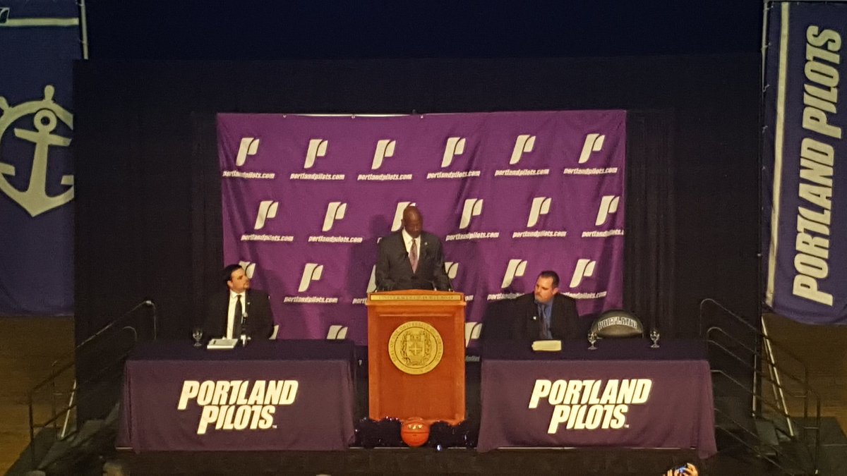 PortlandWSOC's tweet photo. Welcome to The Bluff, @terryporter30! Thrilled you are a part of our Pilot family! #TP2UP https://t.co/tJI59cJF7P