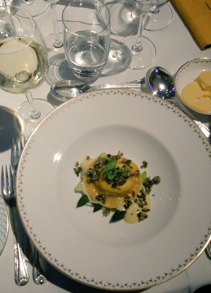 BigGreenPlan's tweet photo. Ravioli and wye valley asparagus with grey glacier chardonnay #NRDinner 5*yummyness https://t.co/jHYq8AI52r