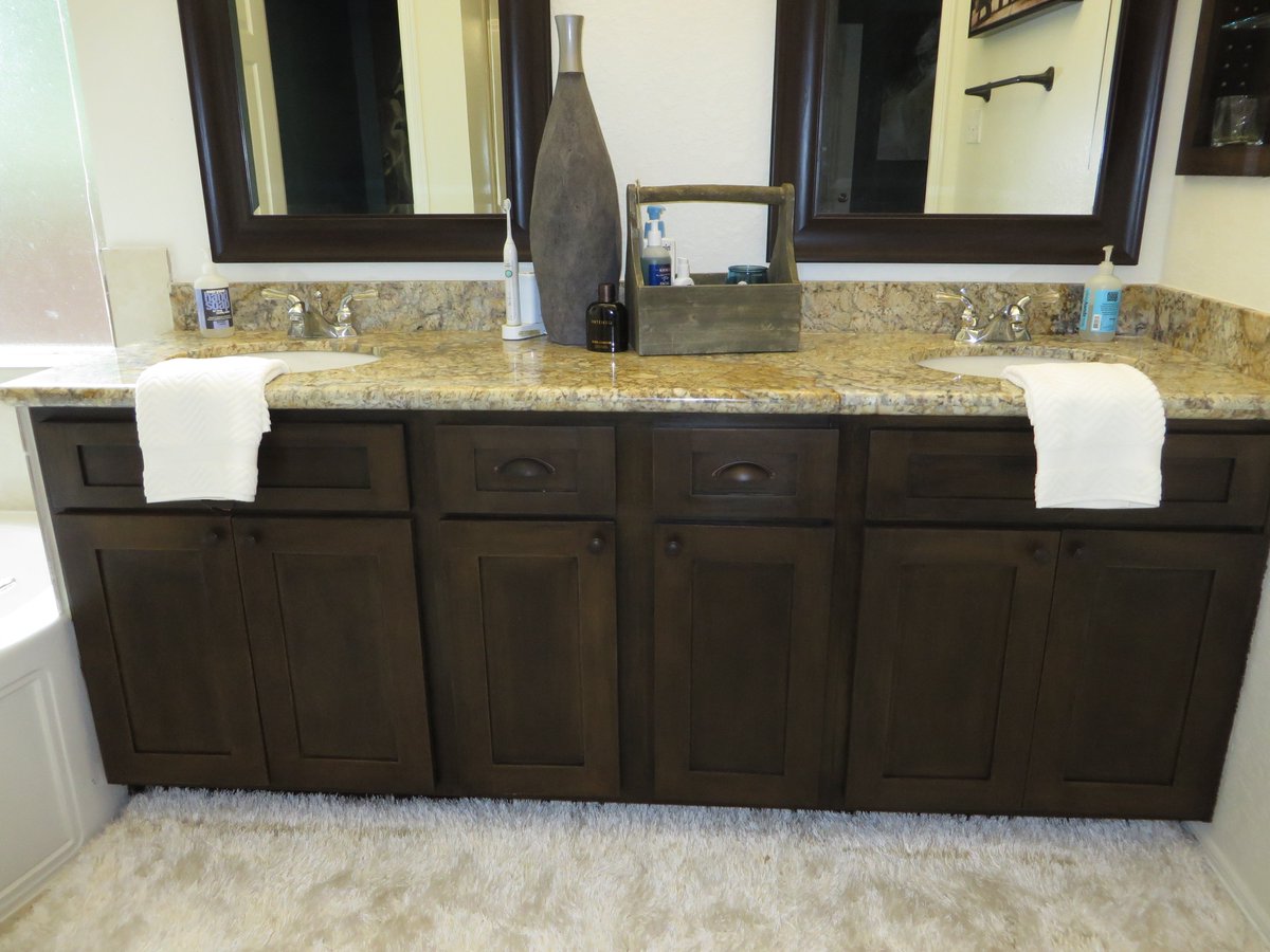 Master bath refresh takes this room to the next level... #beforeandafter, #Custom #Faux Finish