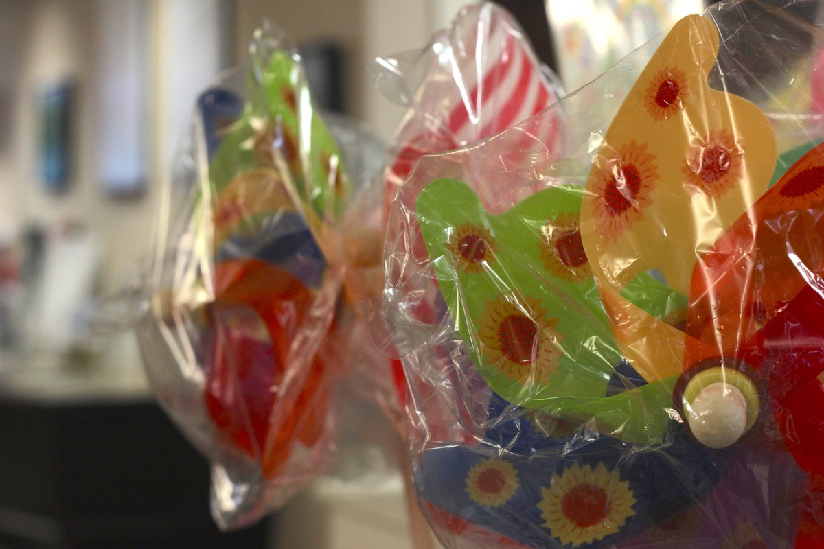 Brattbank's tweet image. Now that the #vermontspring snow has stopped falling, get your pinwheels out and spinning!