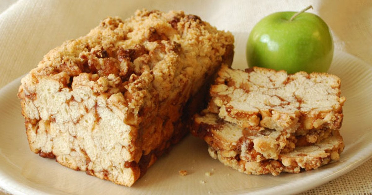 Breadsmith's tweet image. How's this for a mid-week pick me up? #ApplePieBread