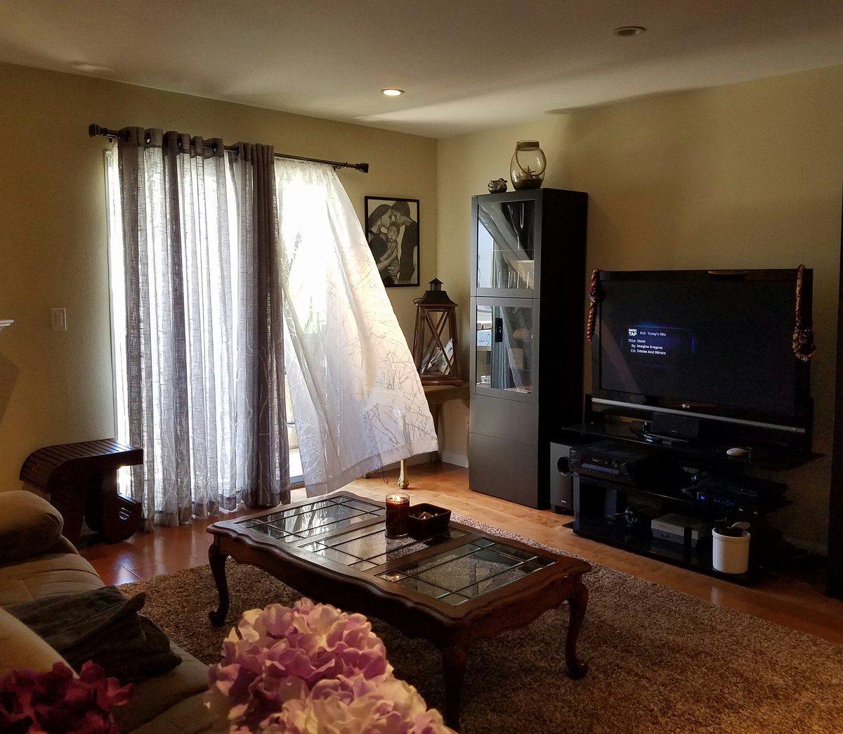 CFeinsteinAgent's tweet photo. #CFeinsteinAgent #SiliconBeach cfeinstein0315@gmail.com #cozy and #inviting #stayingin is a must!! https://t.co/t6DYtsFCIN