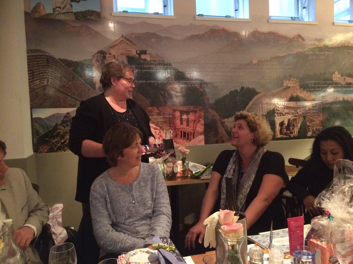 Vanavond afscheid genomen van onze zeer gewaarde collega Sandra Ciere van de EZ-VWNW organisatie. Succes bij NFI!