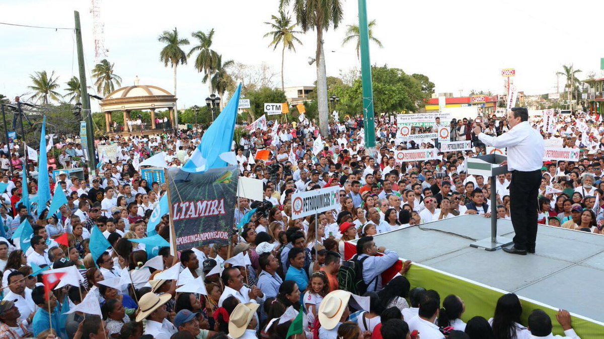 EstebanXTi's tweet photo. Les comparto algunas fotografías  con nuestro Candidato a Gobernador, Baltazar Manuel Hinojosa Ochoa https://t.co/fCtag4EvfH
