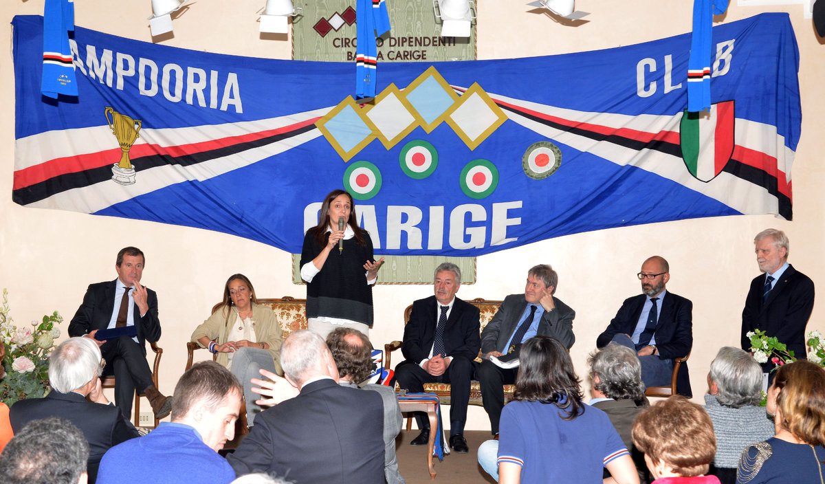 sampdoria's tweet photo. 🎥 #vivilasamp: alle sorelle #Mantovani il XXV Premio Sampdoria Club Carige ➡ https://t.co/V4fiKXfHqL https://t.co/lJR0jtV5RZ
