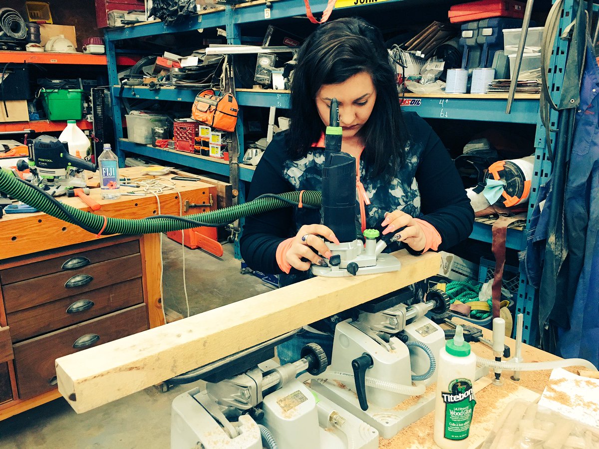 slamcools's tweet photo. @FestoolUSA please come out with a hot pink line of tools for me! #myfavoritetool #woodworking #yycnails #hotpink https://t.co/CaLdI3cPno