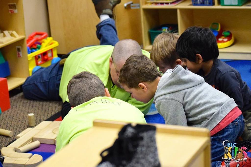 ELC_Kids's tweet photo. Servant leaders who take advantage of moments to get down on their hands and knees and LOV… https://t.co/Hoz4jDekgI https://t.co/vUy41laKWG