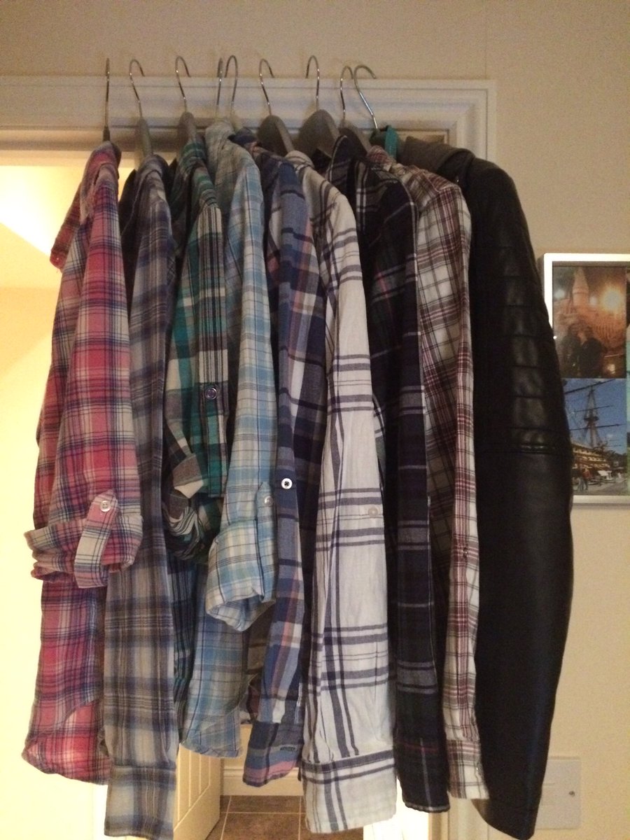 ClaireE007's tweet photo. Sorting my wardrobe, didn't realise how many checked shirts I own! #OneOfEveryColour #ThisIsntEvenAllOfThem #Halfway https://t.co/gtshpn9xoq