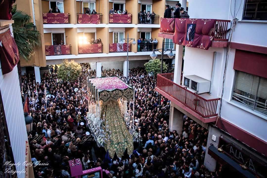 trianeradtriana's tweet photo. Reina de la bendita tierra de Huelva, la Esperanza marinera. https://t.co/ekXXbRbWAj