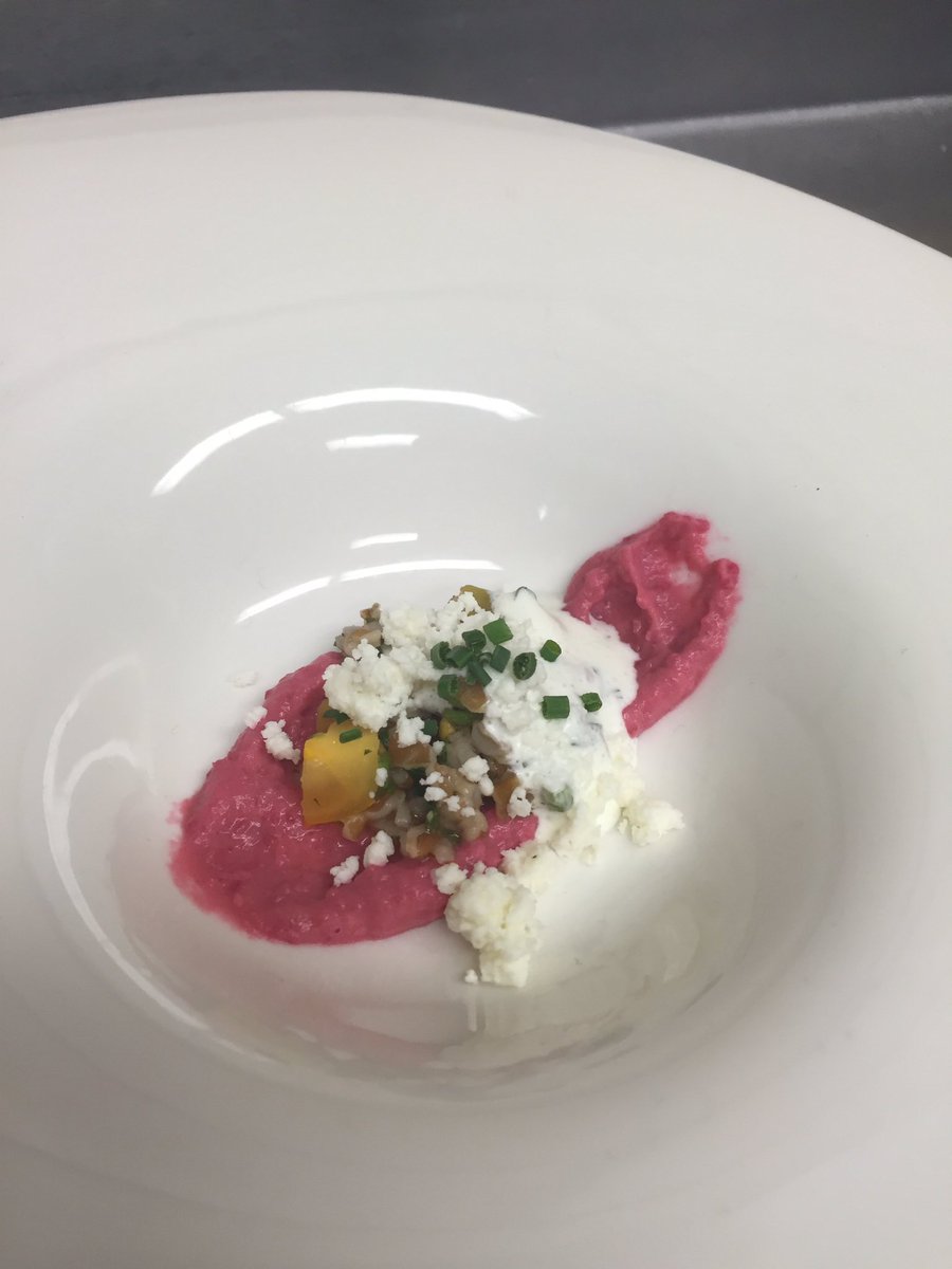 altiusdining's tweet photo. Amuse bouche: beet hummus, tabouleh, tzatziki, feta https://t.co/gavu86VoVb