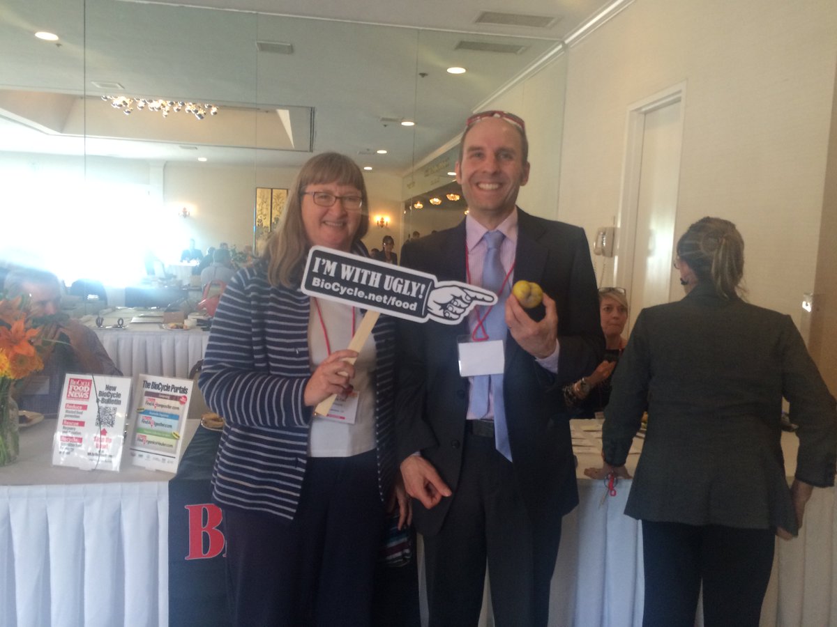 CascadiaCG1's tweet photo. Dieter & Nancy Carr of @CalRecycle make #uglyfruit look good at @BioCycleMag SD Conference! #biocyclewc #foodwaste https://t.co/zdXex9yhYI