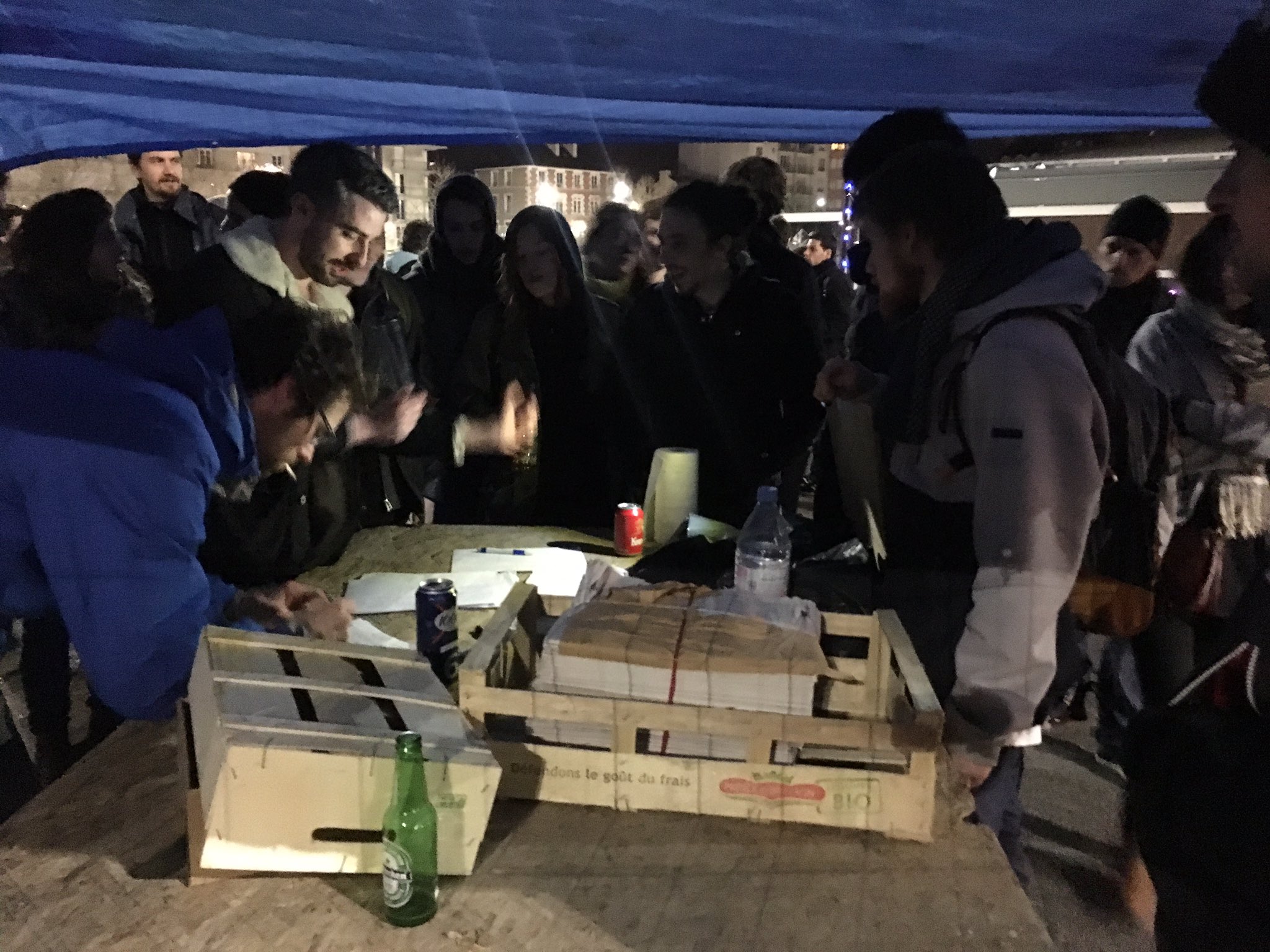 Voir l'image sur Twitter