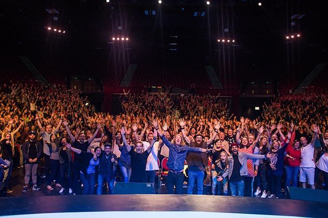 HillsongSAfrica's tweet photo. Hillsong Colour Conference our volunteers are ready to go! Are you? #Colourconf16 https://t.co/gOLN4ijwiK