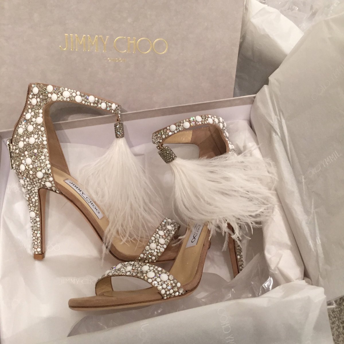 Say #IDOInChoo in these feathered beauties