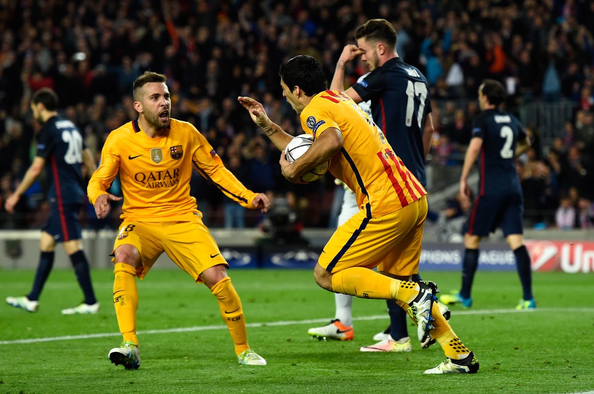 cnnsport's tweet photo. #LuisSuarez double settles #BarcaAtleti clash #fernandotorres sees red.
#cnnfc https://t.co/4sbD08lI9O https://t.co/dSNvvFEqfN