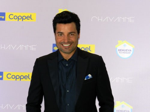 Polux_Web's tweet photo. Por el #DiaDeLasMadres , @CHAYANNEMUSIC es embajador de @Coppel #SorprendeAMamaConChayanne : https://t.co/W8BzVl49ZD https://t.co/a5SUN7CMla