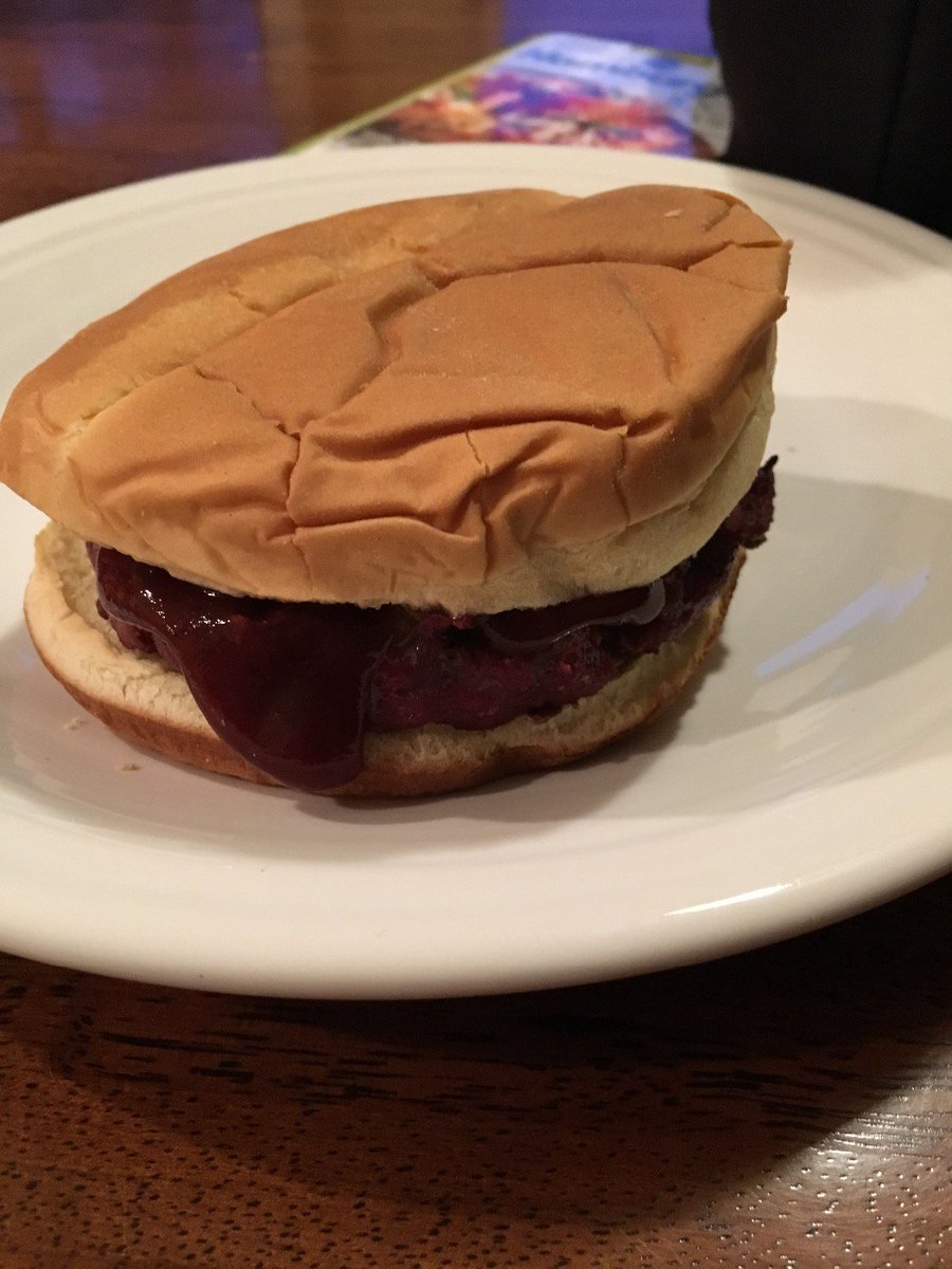 LifeInFive's tweet image. College grub