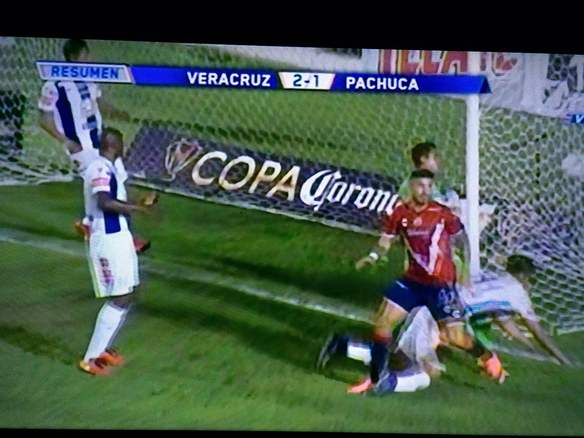 _OscarGuzman's tweet photo. Yo avise que de esta llave de @LaCopaMX #Tuzos Vs @ClubTiburones saldría el #Campeón 🏆 @Jorgecomas11 y no #Fallare https://t.co/GNheHdsdcB
