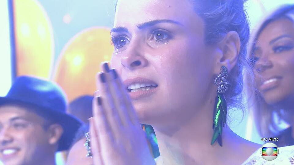 MyriOliveira's tweet photo. Voltei pra vê a Ana Paula Renault EMOCIONADA, EMOCIONADISSIMA por causa da sua PRÓPRIA Munik 😍#MunikCampeã https://t.co/nBl3hA3HhZ