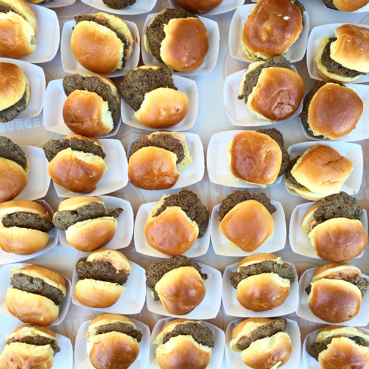 YEAHBURGER's tweet photo. Line 'em up! Thanks for having us @emoryuniversity! | #YEAHBURGER #DooleysWeek #organic #burgers https://t.co/j7z8AFg4Gg