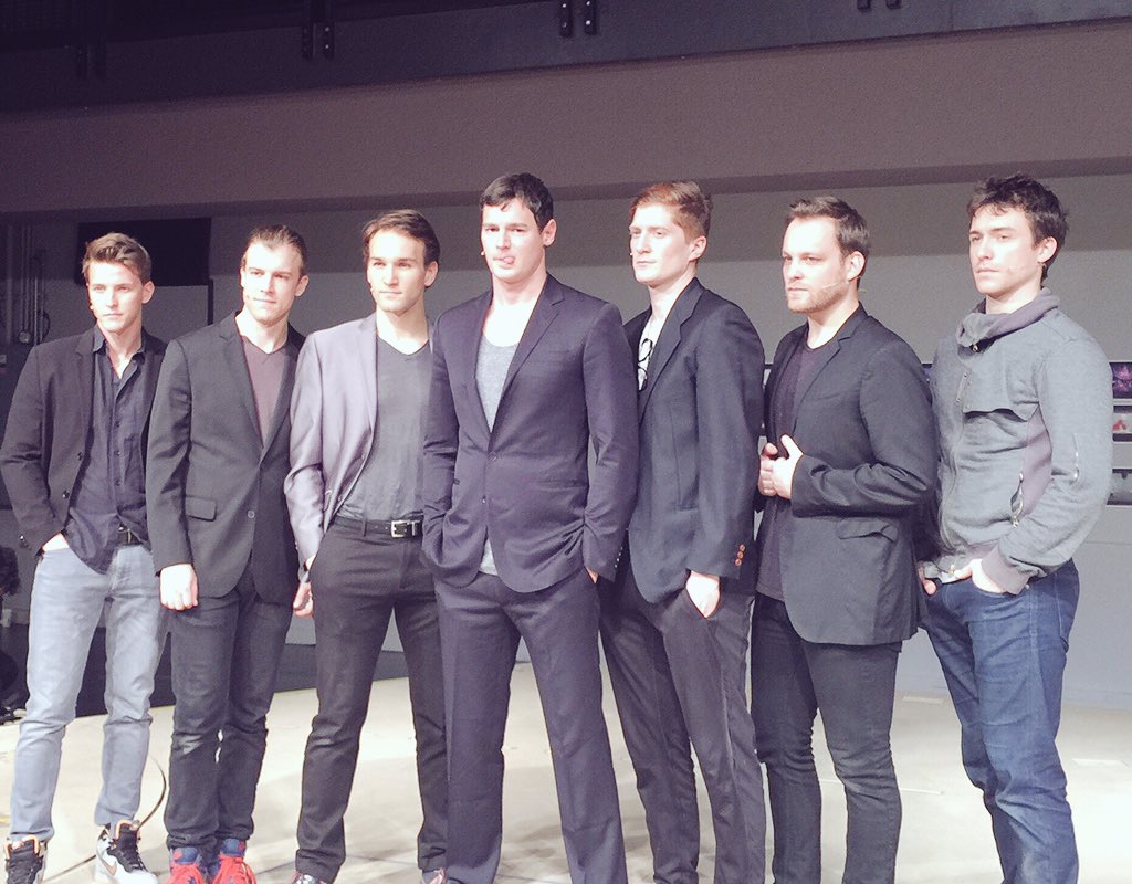 BroadwayGirlNYC's tweet image. I #pickedup what you were #puttingdown for me at #pressday, @findthewalker. See you after the show? 😋 @apthemusical