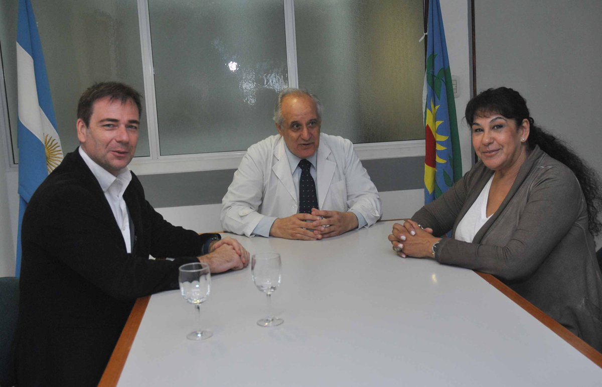 perspectivasur's tweet photo. Jefa del bloque Cambiemos, Raquel #Coldani, se reunió con directores del Hospital Isidoro #Iriarte de #Quilmes. https://t.co/dNOSPUUTCp