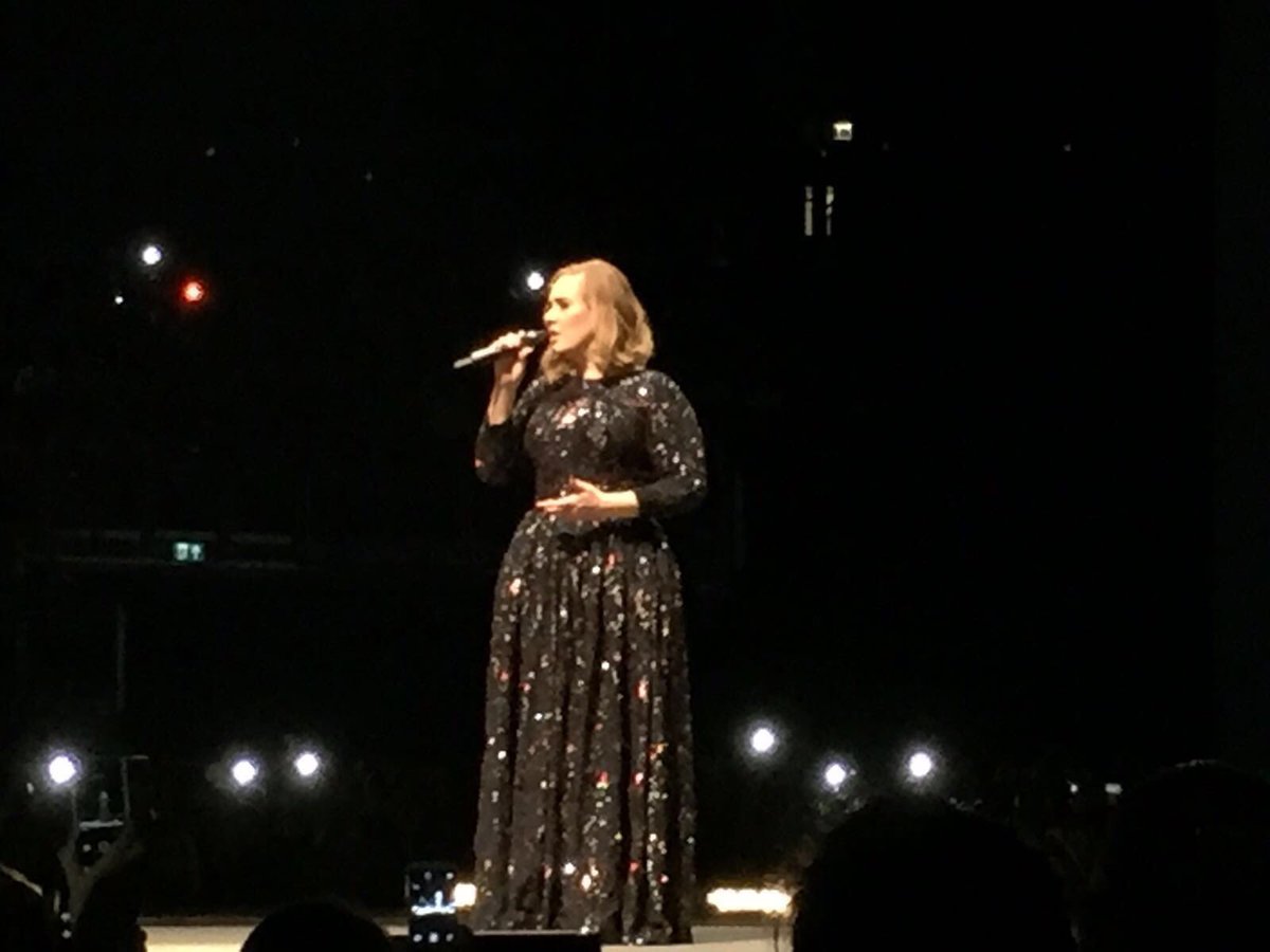 thisismichelle1's tweet photo. Not a bad view this evening. #AdeleAtTheO2 https://t.co/ml535b9N07