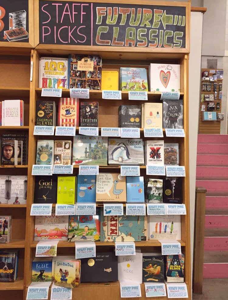 SussingOutBooks's tweet photo. #ECSUEdStudentsRead @EasternCTStateU @JessMarciante @MissCongleton on #SpringBreak visiting @Powells #πβ€οΈ https://t.co/R7ukvfBWSn