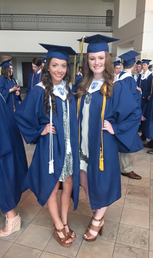 heyitsmadisonn's tweet photo. happy birthday stales🎈 you like food and you're a chi o so you're the best. love you and miss you lots💕 https://t.co/s8XL7I7CrB