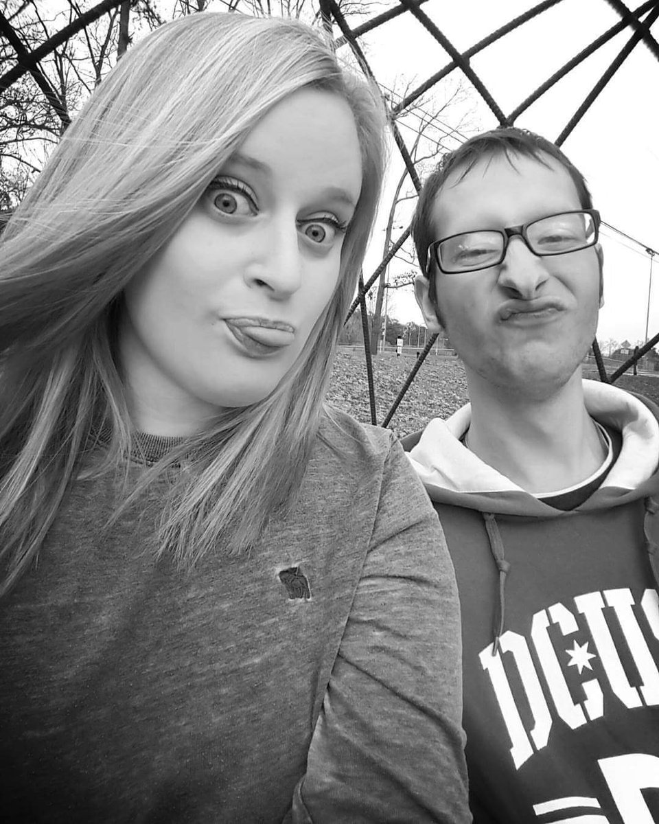 sallycbland's tweet photo. This guy right here is such an awesome person, and also one of my best friends. Wouldn't trade him for anything. https://t.co/CV9XDQ6qcH