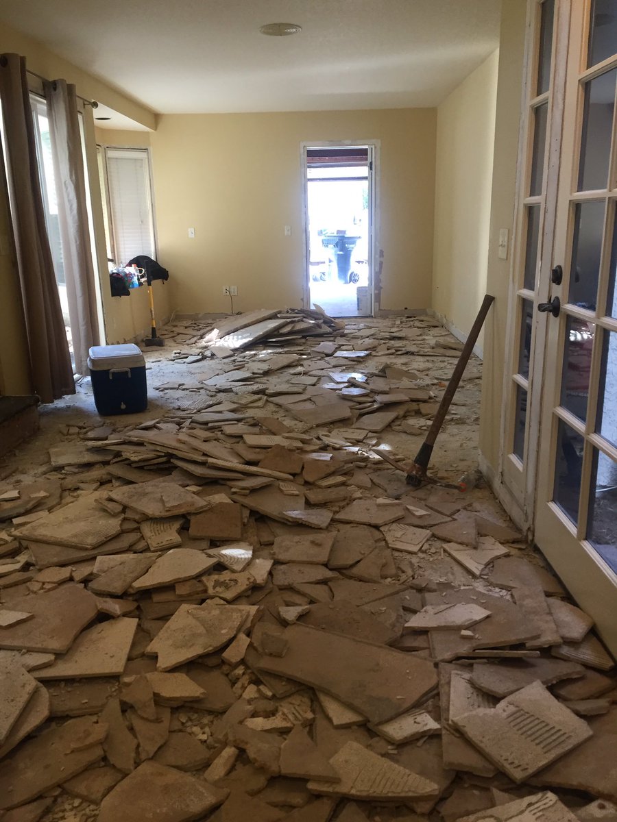 DesignByMMD's tweet photo. Day 2 of demo over at #Project5ohh9, today was kitchen cabinets, built ins and 1st floor tile! https://t.co/kYluBG299Y