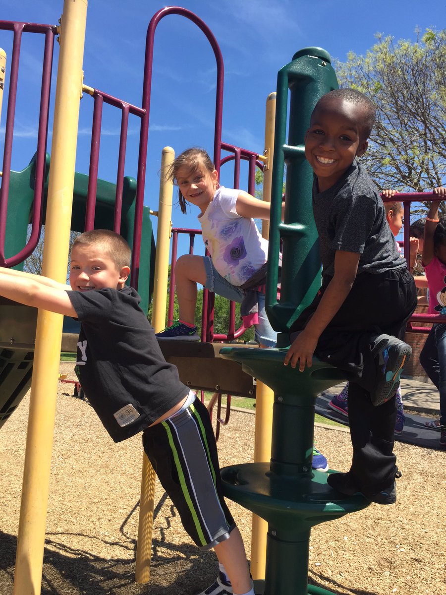 eamj1970's tweet photo. Growing our brains is so much work! Can you say RECESS? #ruthes #misdtlap https://t.co/UylTcwM6LW