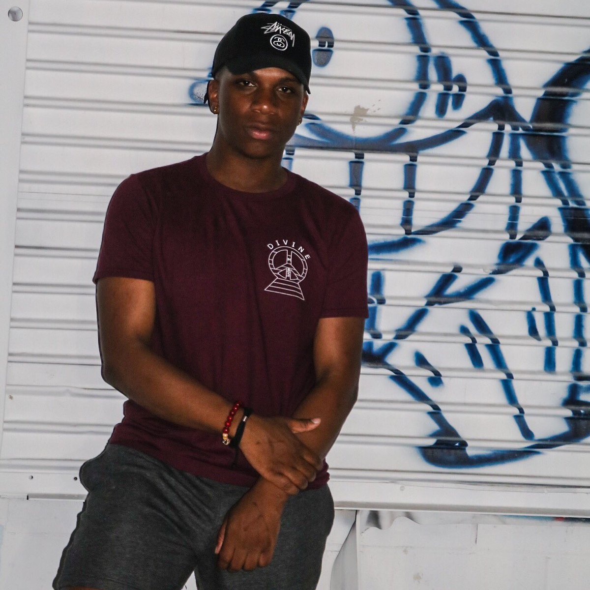 andrewpratt1010's tweet photo. Killed the pic #divinethreads maroon tee #fashion #style #pvamu #pvamu19 #pvamu18 #pvamu17 https://t.co/9FSGrR9poZ