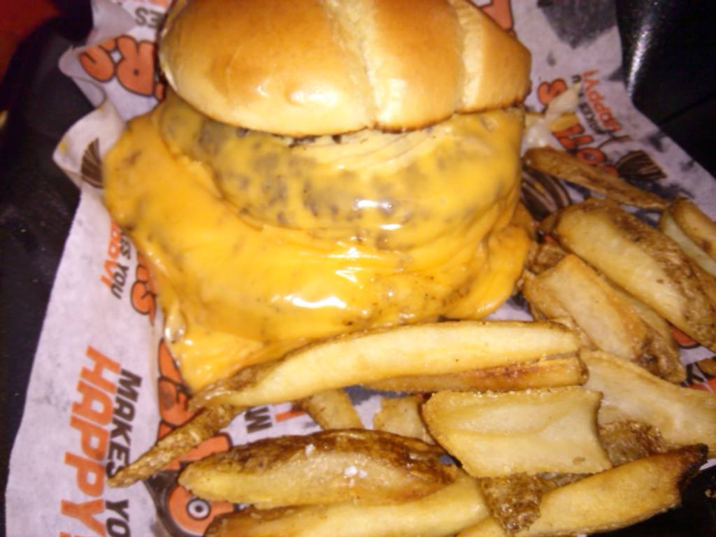 Mjs_2767's tweet photo. @Hooters A great Burger !!! #Morethanamouthful #Itdefinitelyis
Tastes great ! Look good @LZZYHALE #Asklzzyanything https://t.co/Bzf460Fbc1