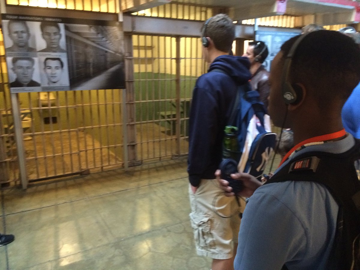 JeterTurn2's tweet image. The KZ #JetersLeaders are at #Alcatraz! #SpringIntoCollege #SF #sanfrancisco #Turn2is20