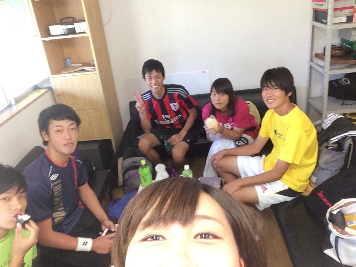 同志社大学グリーンテニス同好会 今日は久々のサークルです まだまだ参加出来るんで ぜひテニスしたいっ って人いたら連絡ください٩ ˊᗜˋ و T Co Kouoyrtylu Twitter