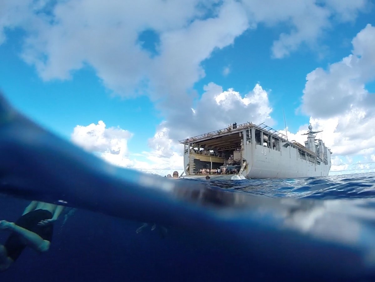 SurfaceWarriors's tweet image. #USSHarpersFerry approaches the equator, has a swim call &amp;amp; visit, board, search &amp;amp; seizure teams practice. #LSD49