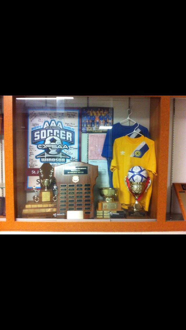 I gotta go pay a visit to St. Joes soon just to stare at this beautiful little display 😔😭 #NostalgicAf